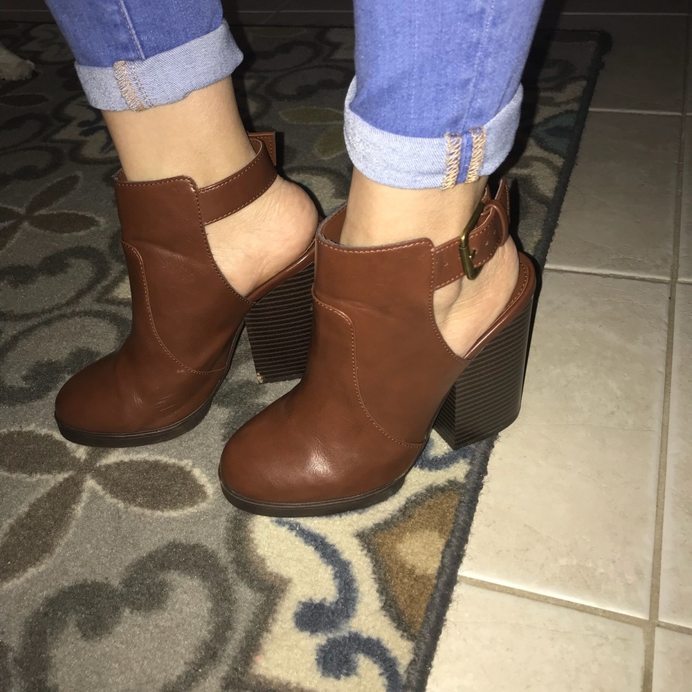Open back ankle booties